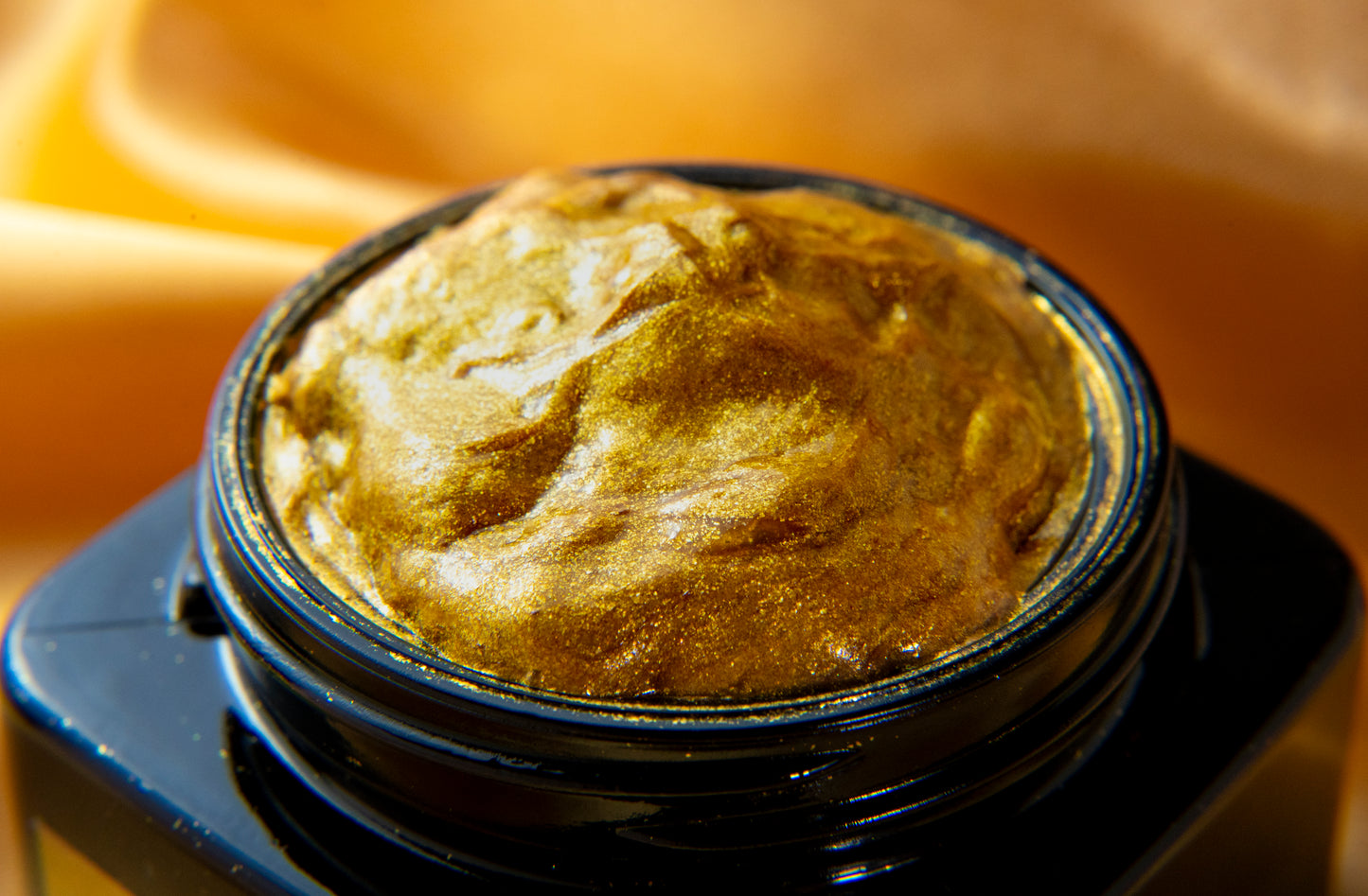 Essence Rare – Precious Gold Mask: Experience True Luxury | Limited Quantities Available