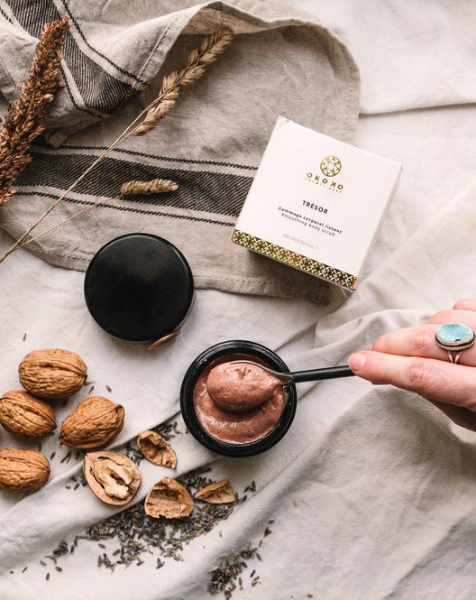 Trésor Smoothing Body Scrub